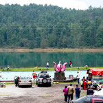 One of the many balneareos and a beautiful lake behind