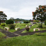 Vor dem Stadtpark von Volcan.....
