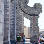 Stützpfeiler wie "Notenschlüssel"