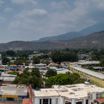 ...im Hintergrund der fast "unsichtbare" Chichotepec >2.000 m....