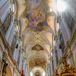 .....hier das innere der Kirche "Alter Peter"