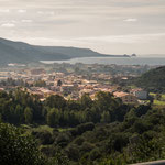Bosa liegt am Fluss Temo und am Meer