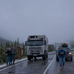 des einen Leid - des anderen Freud: Schnee auf dem Weg zum Waterton NP