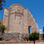 Hier die Rückseite des Klosters zeigt es noch mehr