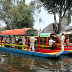 "Mariachi - Kapellen" auf eigenen Booten