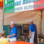 ....und alle größeren Immigrantengruppen haben ihren Stand - hier Italien....