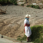 ....und immer wieder tolle Trachten - auch im Alltag.....