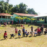 ....fertig machen zum Fussballspiel.....