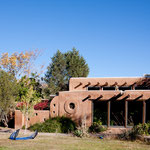 bei diesem wunderschönen Adobe Haus durften wir parken