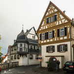 Bodenheim hat einige sehr schöne Fachwerkhäuser...