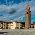 Der Hauptplatz von Carbonia - mit der venizianischen Kirche