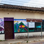 ....und auch hier toll bemalte Häuserfronten.....