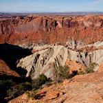 "Upheaval Dome" - ein Vulkankern mit völlig anderer Farbe