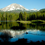....Mt. Lassen und "Kollegen" umgeben ihn...