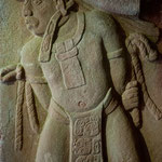 .....und immer wieder Darstellungen von Gefangenen (als Blutopfer)....