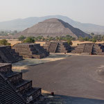 Sonnenpyramide und Strasse der Toten