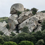 Und immer wieder diese fantastisch geformten Felsen