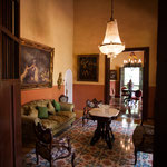 ....eines der vielen tollen Zimmer mit französischem Mobiliar.....