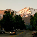 Blick auf den Shasta vom Ort Shasta