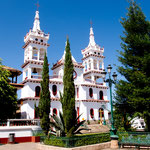 Die weiße Kathedrale ist mit ihrem Baustil etwas besonderes in Mexiko.....