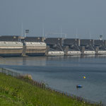 Die Tore lassen sich hydraulisch heben