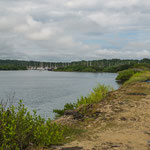 ....im Hintergrund der private Yachthafen.....