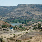 seltener See im "knochentrockenen" Hochland