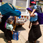 ....unglaublich welche Lasten die Frauen tragen....