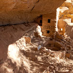 3-stöckige Felsenwohnungen....