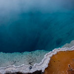 Wie tief das wohl runter geht - in die heiße "Unterwelt"