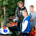 ...Kevin, Nils und Till beim grillen...