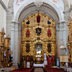 Der Hauptaltar mit feinsten Schnitzarbeiten und viel Blattgold