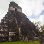 .....viele der Tempel sind extrem hoch und schlank....