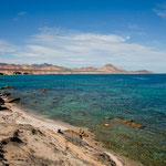 azurblau und smaragdgrün ist das Wasser in der Bucht von "Los Arbolitos"