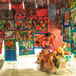 ....das Volk der Kuna verkauft hier ihre Kunstwerke....