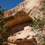 total geschützt hängen die Wohnung unter Felsvorsprüngen