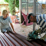 Rita und Rudi beim zusägen