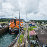 ....im Vergleich: rechts auf dem Parkplatz steht unser Fahrzeug