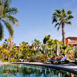 mit wunderschönem Pool.....