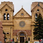 Die "Franziskus Kathedrale" von aussen