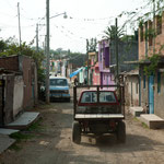 Fahrt durchs Dorf San JuanTararameo